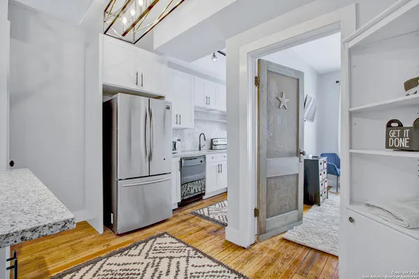 $1,500 | 220 Beauregard Street, Unit 2, San Antonio, TX 78204