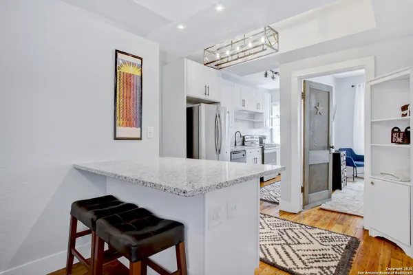 $1,500 | 220 Beauregard Street, Unit 2, San Antonio, TX 78204