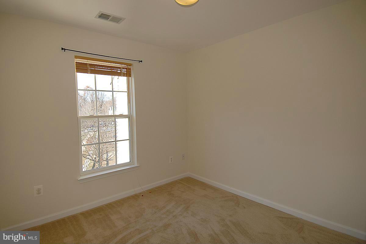 13950 Lullaby Road Germantown, MD 20874 - Photo 20 of 25 Bedroom 3