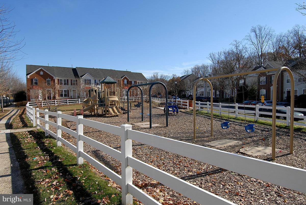13950 Lullaby Road Germantown, MD 20874 - Photo 4 of 25 front community playground