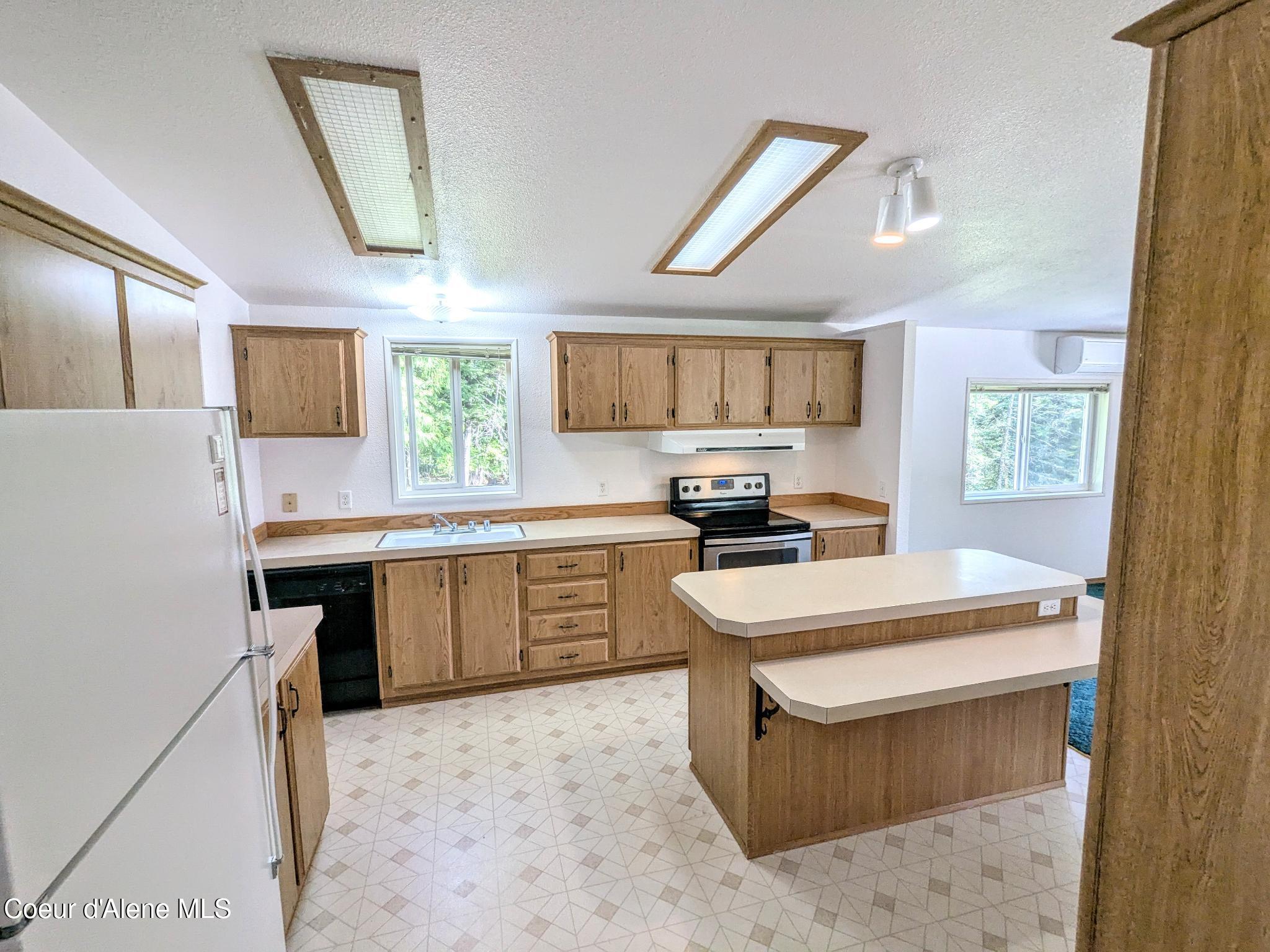 2132 West Spring Creek Road Hope, ID 83836 - Photo 13 of 30 kitchen2