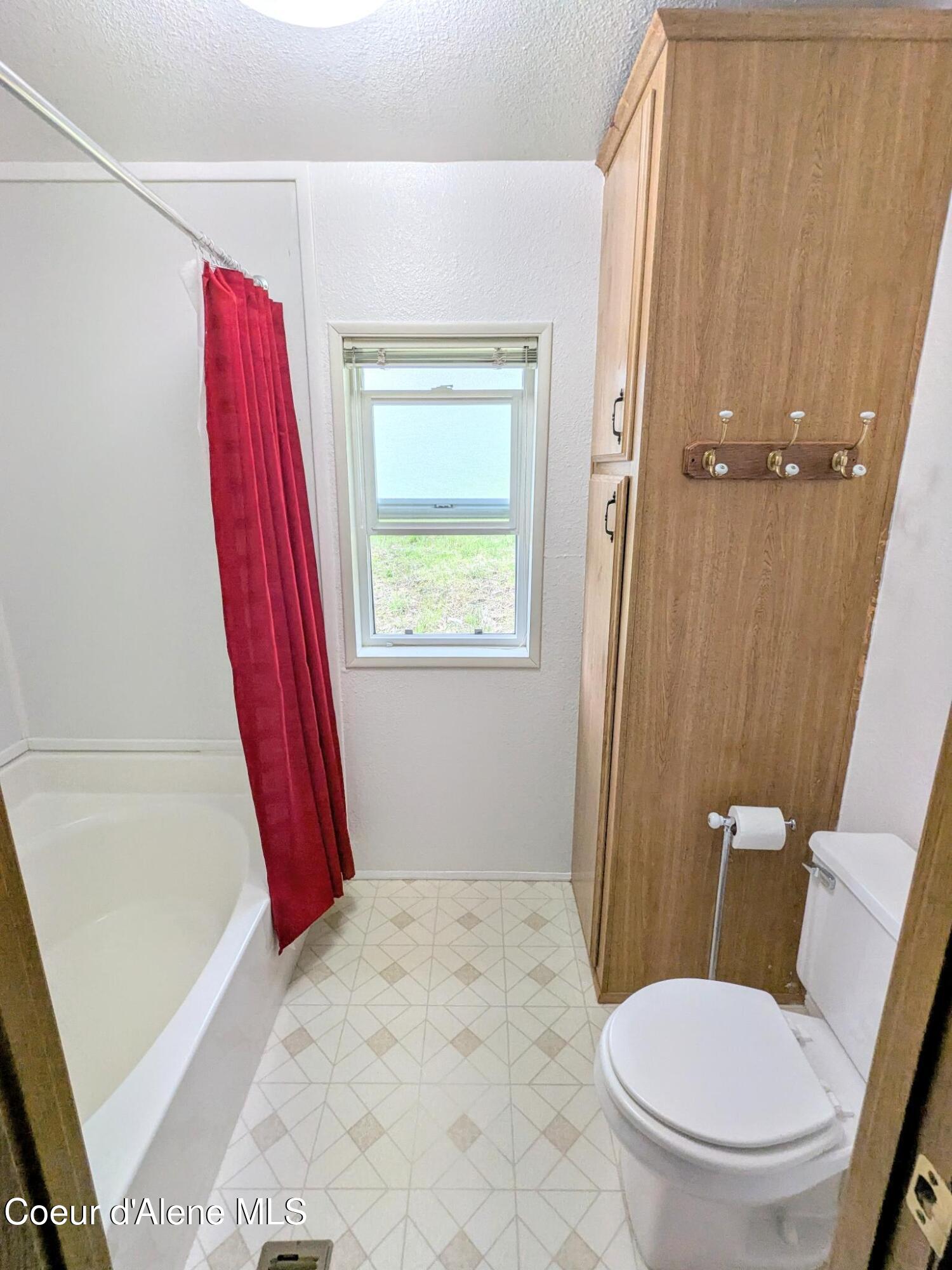 2132 West Spring Creek Road Hope, ID 83836 - Photo 23 of 30 ensuitebathroom