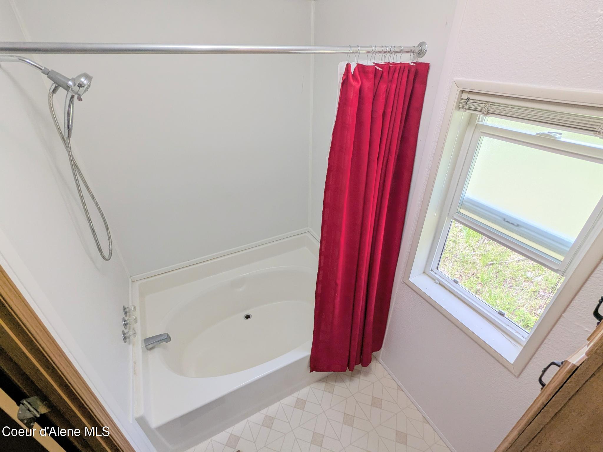 2132 West Spring Creek Road Hope, ID 83836 - Photo 24 of 30 ensuitebathroom2