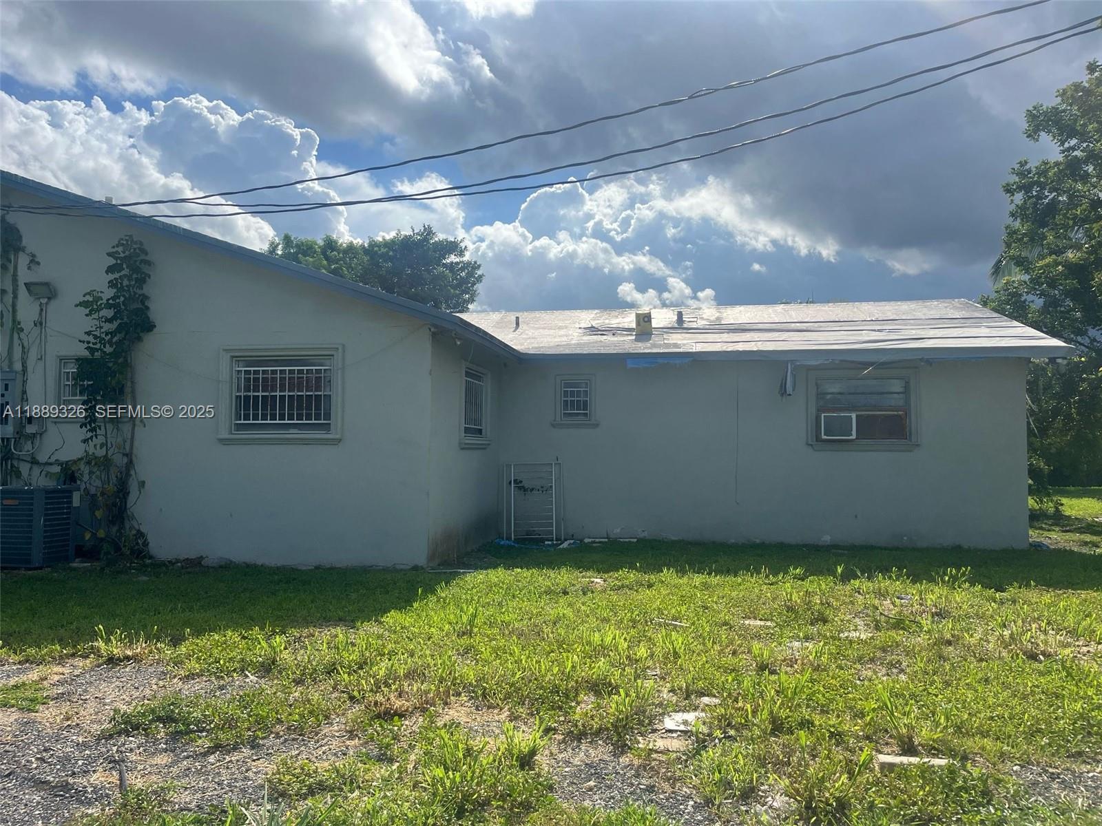 19755 Southwest 190th Street Miami, FL 33187 - Photo 3 of 17