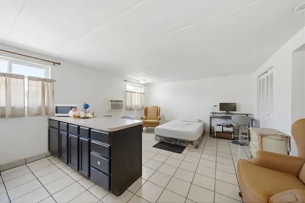 $89,000 | 5470 South Archer Avenue, Unit 3B, Chicago, IL 60638