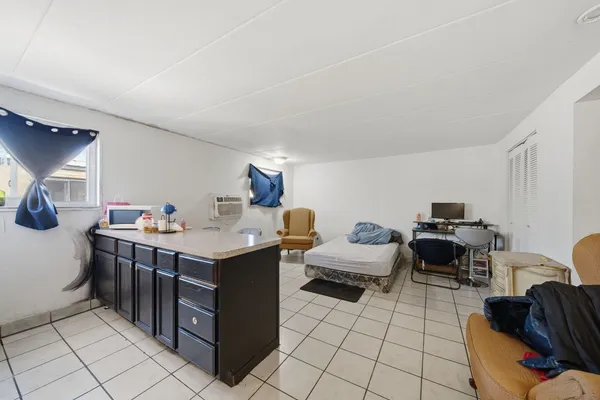 $89,000 | 5470 South Archer Avenue, Unit 3B, Chicago, IL 60638