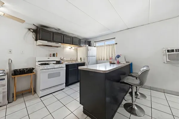 $89,000 | 5470 South Archer Avenue, Unit 3B, Chicago, IL 60638