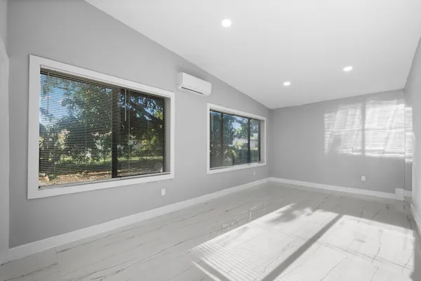 $3,500 | 1300 Northwest 90th Street, Miami, FL 33147