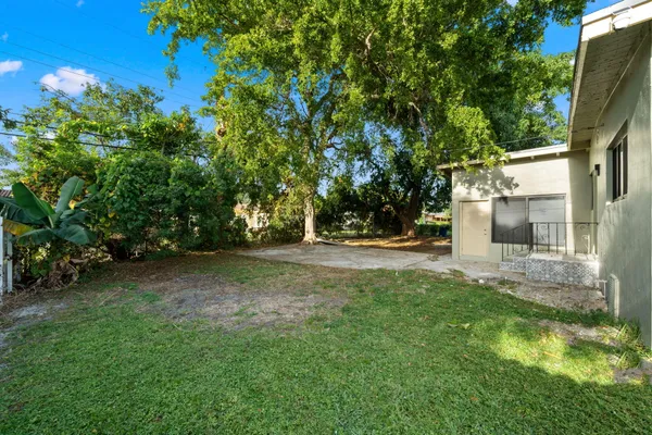 $3,500 | 1300 Northwest 90th Street, Miami, FL 33147