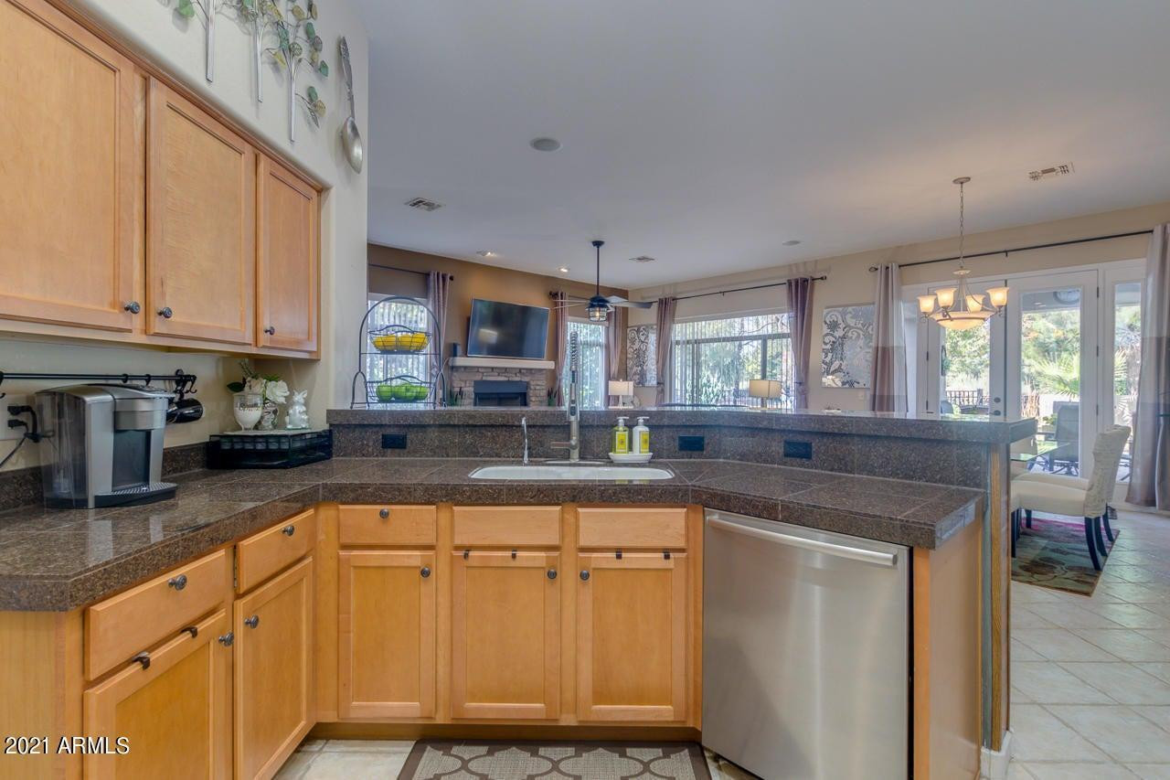 3922 East Carson Road Phoenix, AZ 85042 - Photo 14 of 15 Photo #14