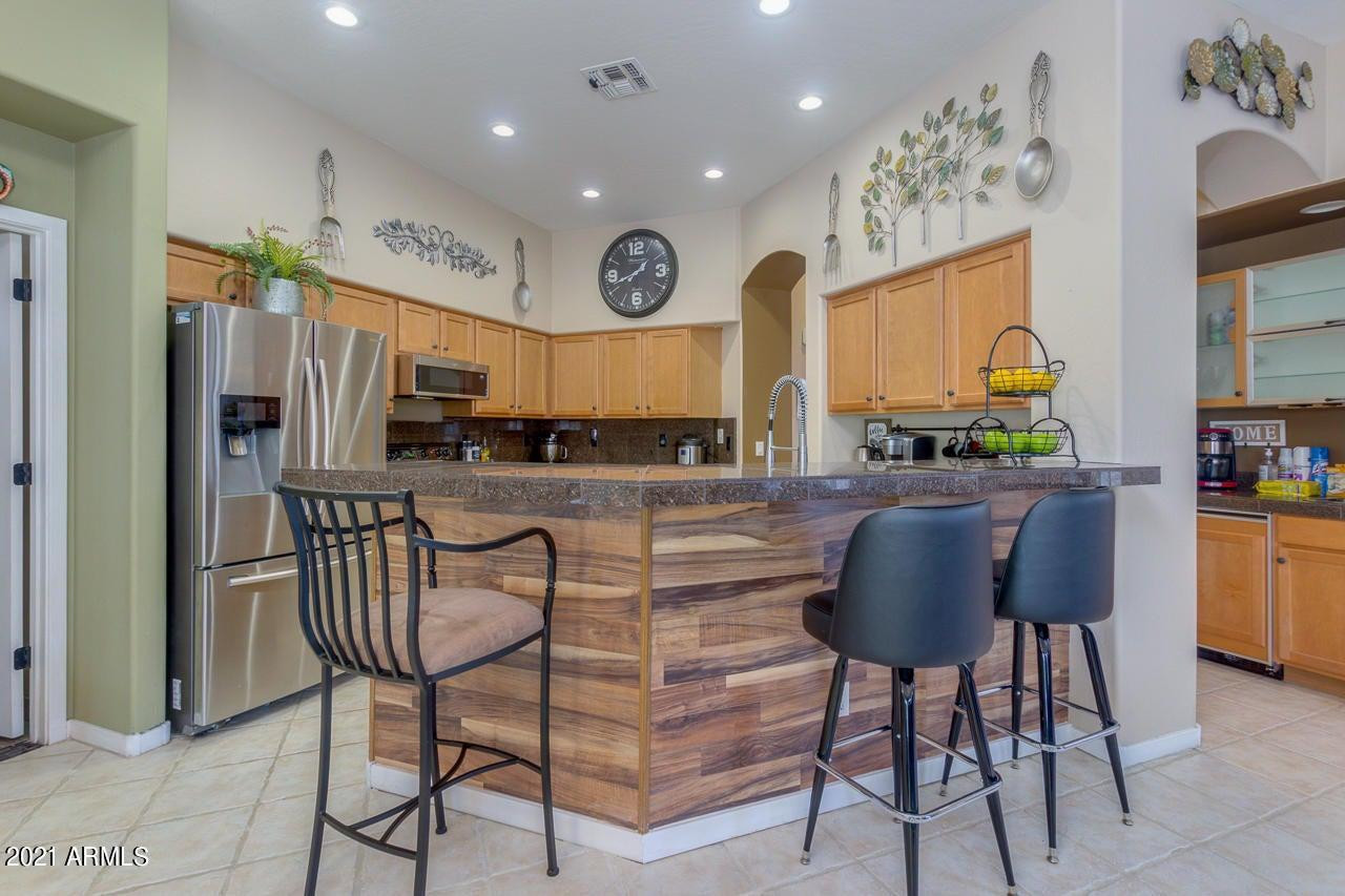 3922 East Carson Road Phoenix, AZ 85042 - Photo 4 of 15 Photo #4