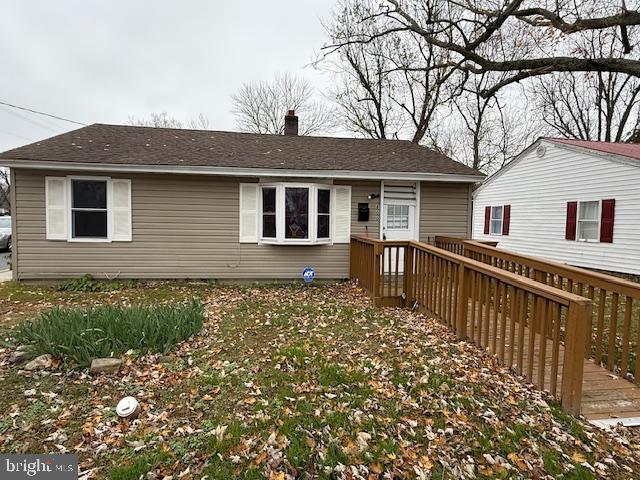 800 Wood Street Cambridge, MD 21613 - Photo 2 of 10 a front view of a house with yard