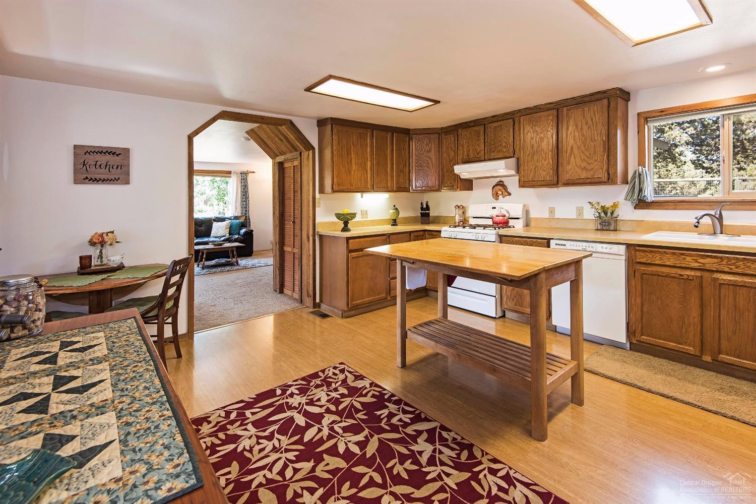 64080 Deschutes Market Road Bend, OR 97701 - Photo 9 of 25 Additional Photo