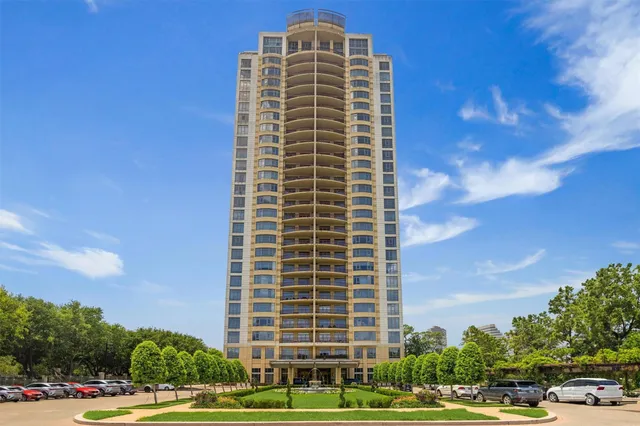 $1,075,000 | 1000 Uptown Park Boulevard, Unit 93, Houston, TX 77056