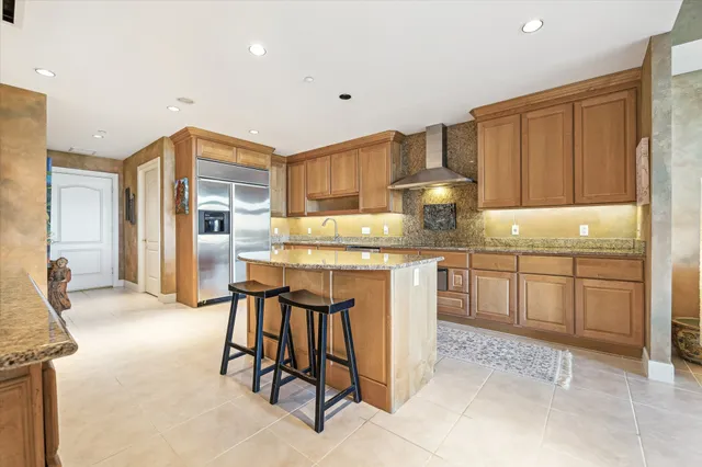 $1,075,000 | 1000 Uptown Park Boulevard, Unit 93, Houston, TX 77056