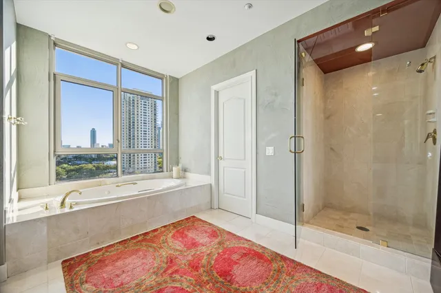 $1,075,000 | 1000 Uptown Park Boulevard, Unit 93, Houston, TX 77056