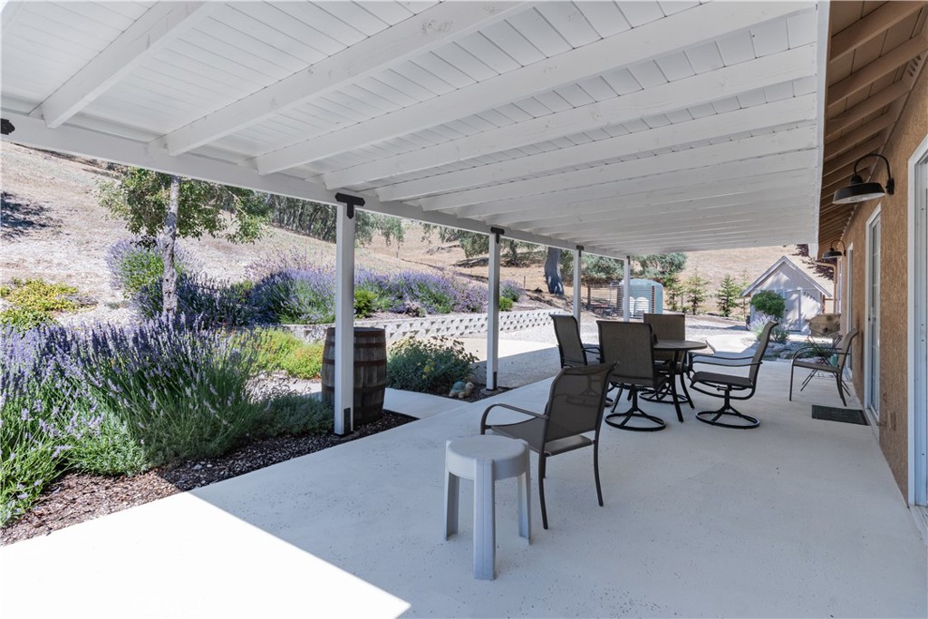 2085 Hanging Tree Lane Templeton, CA 93465 - Photo 23 of 33