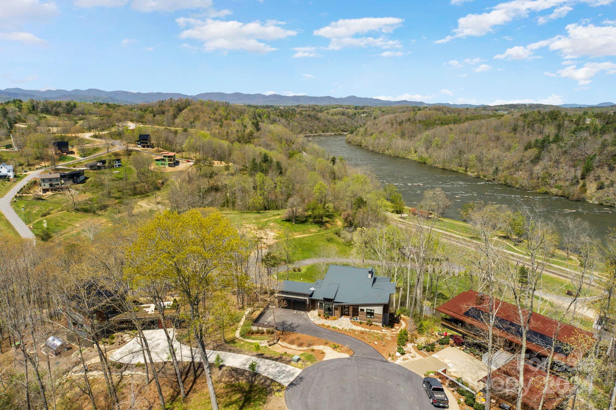 240 Westridge Farm Road, Unit 19 Asheville, NC 28804 - Photo 27 of 31 view of city and mountain
