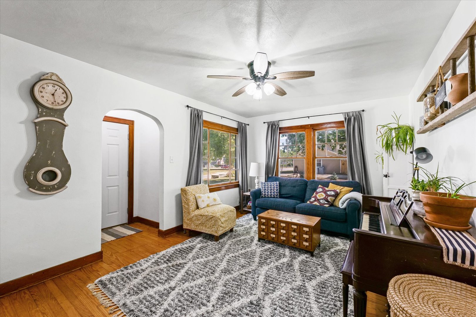 319 West Bond Street Monticello, IL 61856 - Photo 7 of 34 a living room with furniture and wooden floor