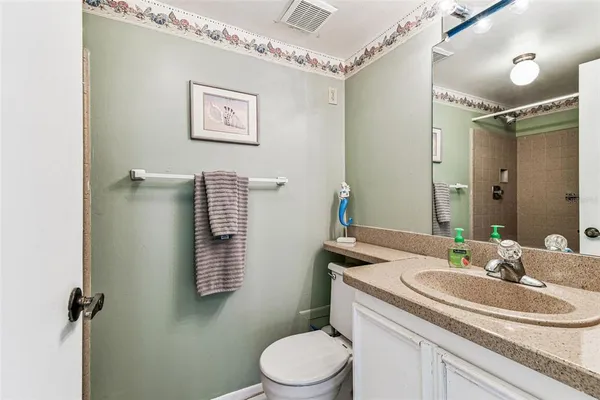 $1,850 | 19029 US Highway 19 North, Unit 10D, Clearwater, FL 33764