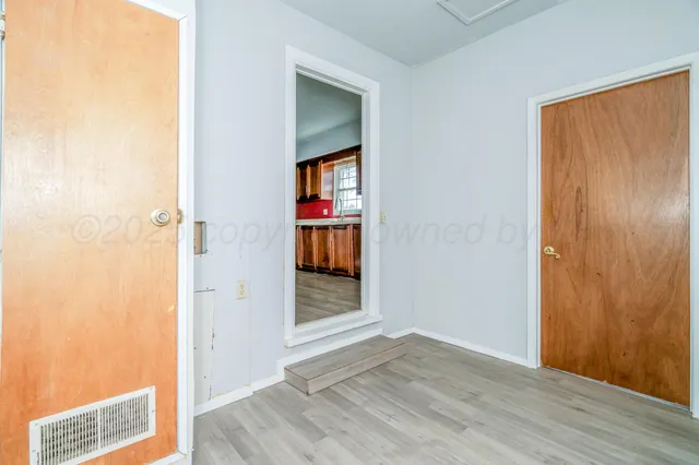 a view of a livingroom with furniture