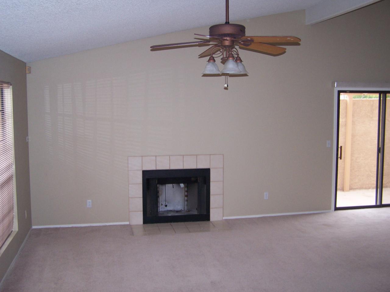 4159 East Cassia Way Phoenix, AZ 85044 - Photo 3 of 9 GREAT ROOM