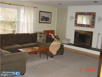 8902 Patton Road Wyndmoor, PA 19038 - Photo 4 of 12 Family Room