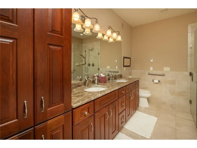 $725,000 | 340 Main Street North, Chatfield, MN 55923