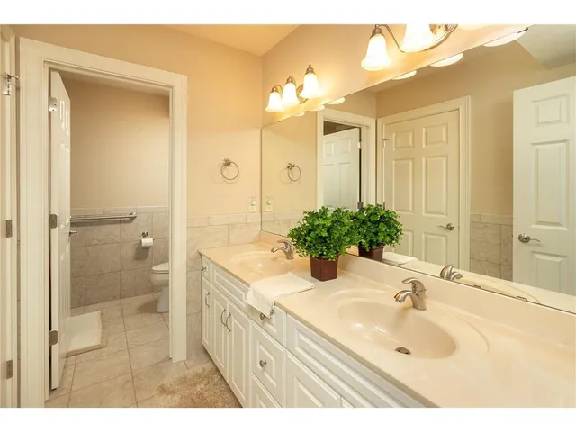 $725,000 | 340 Main Street North, Chatfield, MN 55923