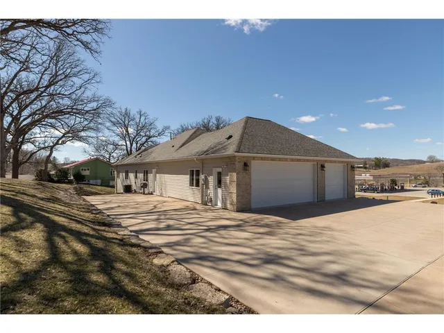 $725,000 | 340 Main Street North, Chatfield, MN 55923