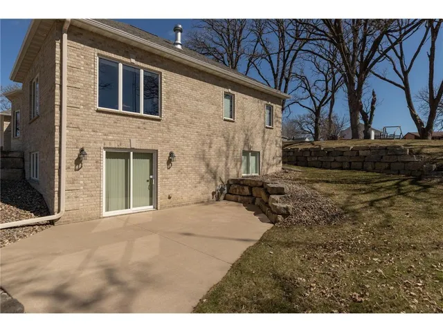 $725,000 | 340 Main Street North, Chatfield, MN 55923