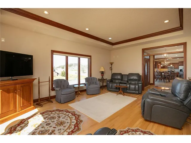 $725,000 | 340 Main Street North, Chatfield, MN 55923