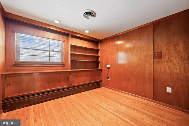 $1,300,000 | 3323 Brooklawn Terrace, Chevy Chase, MD 20815