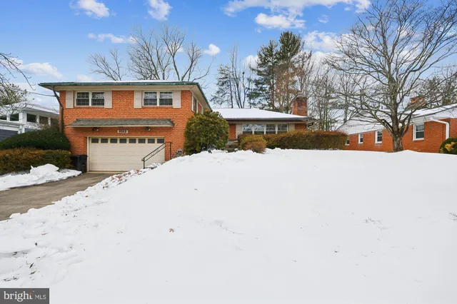 $1,300,000 | 3323 Brooklawn Terrace, Chevy Chase, MD 20815