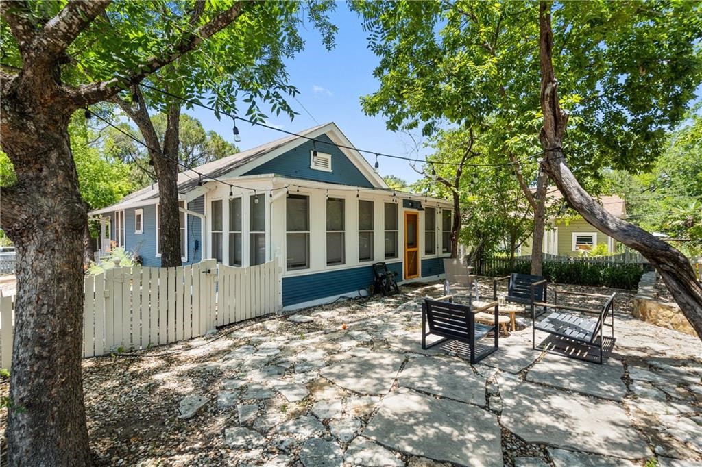 1811 Nickerson Street Austin, TX 78704 - Photo 11 of 35