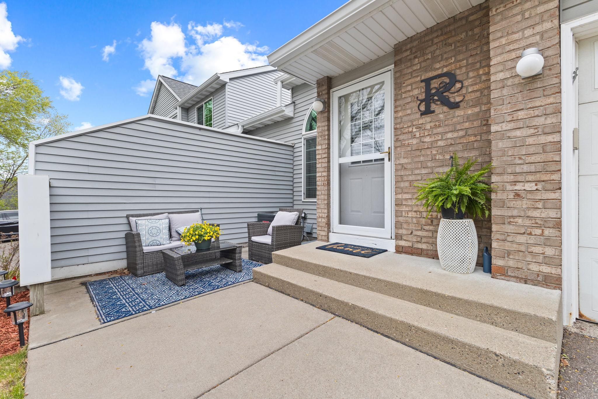 3816 Foss Road, Unit 7 St. Anthony, MN 55421 - Photo 1 of 1 Gallery Image 1