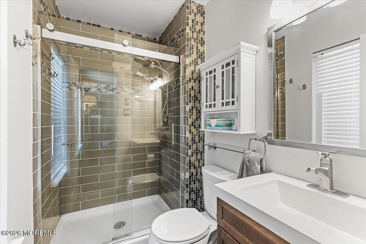 17 Monroe Lane Jackson, NJ 08527 - Photo 23 of 34 Primary Bathroom
