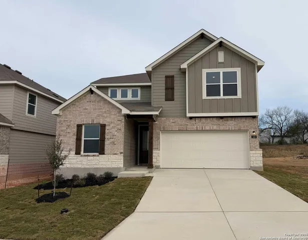 $412,990 | 318 Brood Drive, Adkins, TX 78101