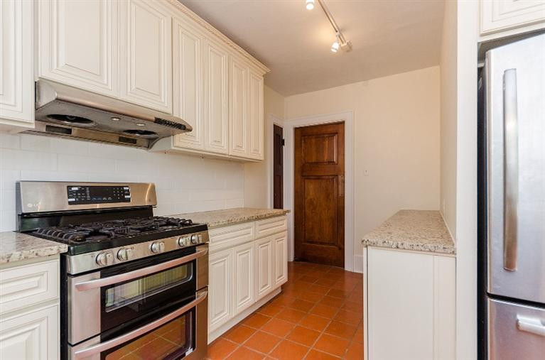 1055 Ferdon Road Ann Arbor, MI 48104 - Photo 17 of 43 Photo 17