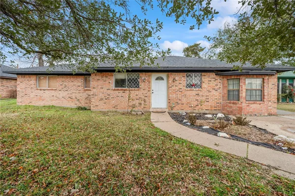 $193,500 | 3302 Oregon Trail, Bryan, TX 77803