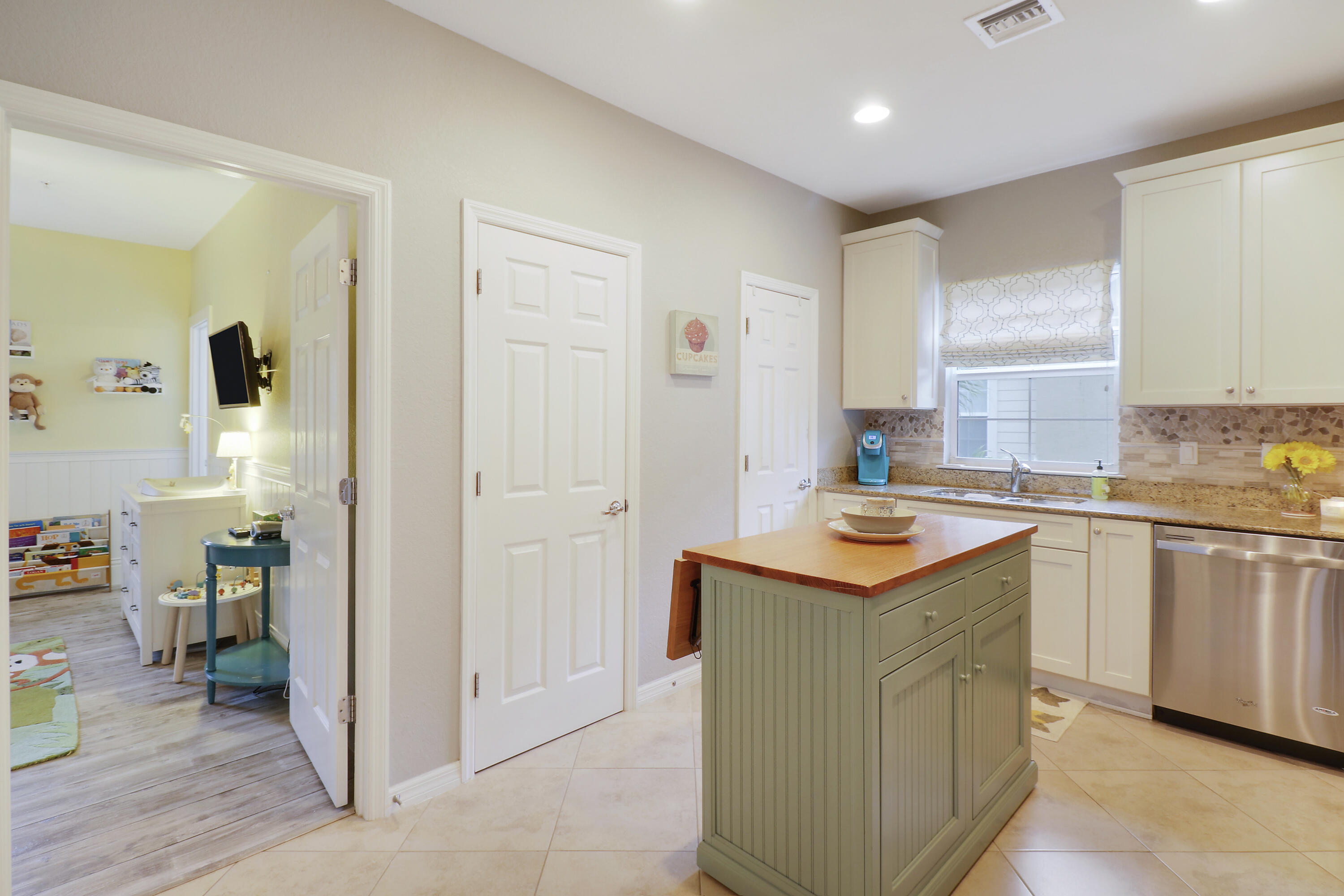 115 Black Ironwood Road, Unit 105 Jupiter, FL 33458 - Photo 7 of 24 movable island