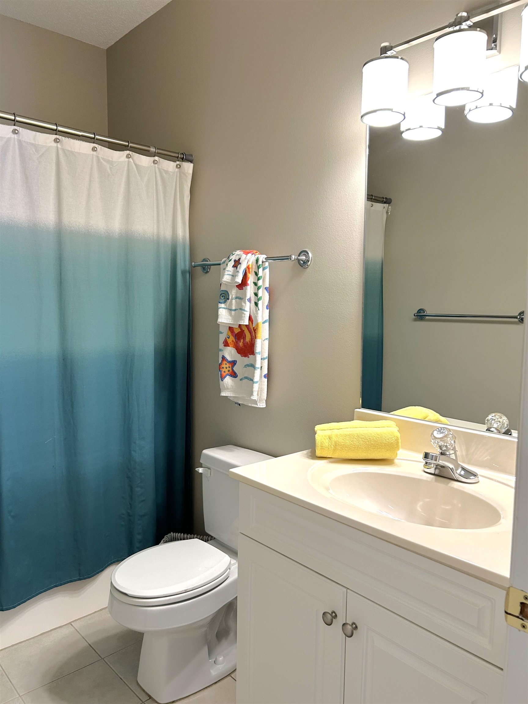 430 West Fort Morgan Road, Unit 404 Gulf Shores, AL 36542 - Photo 24 of 31 Bathroom