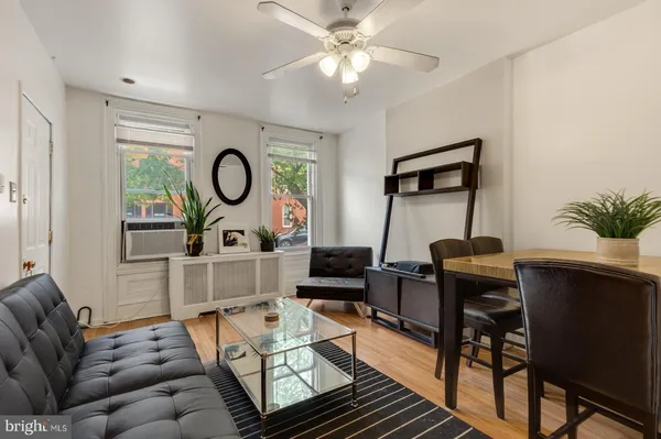 $1,575 | 2208 Christian Street, Unit 1, Philadelphia, PA 19146