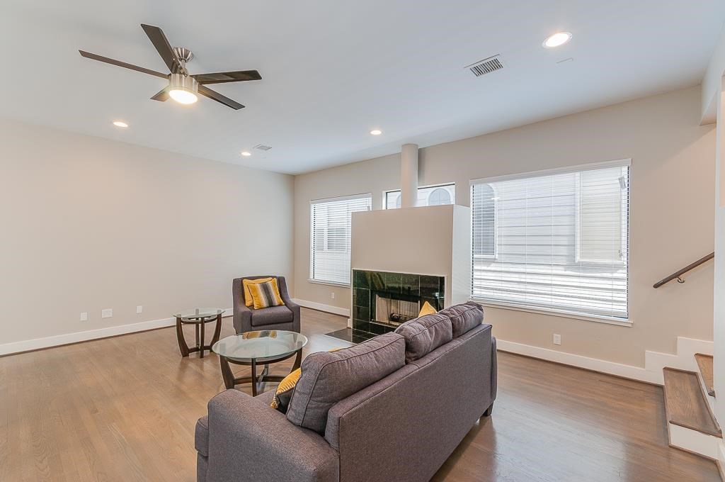 650 Birdsall Street Houston, TX 77007 - Photo 14 of 29 Great for entertaining