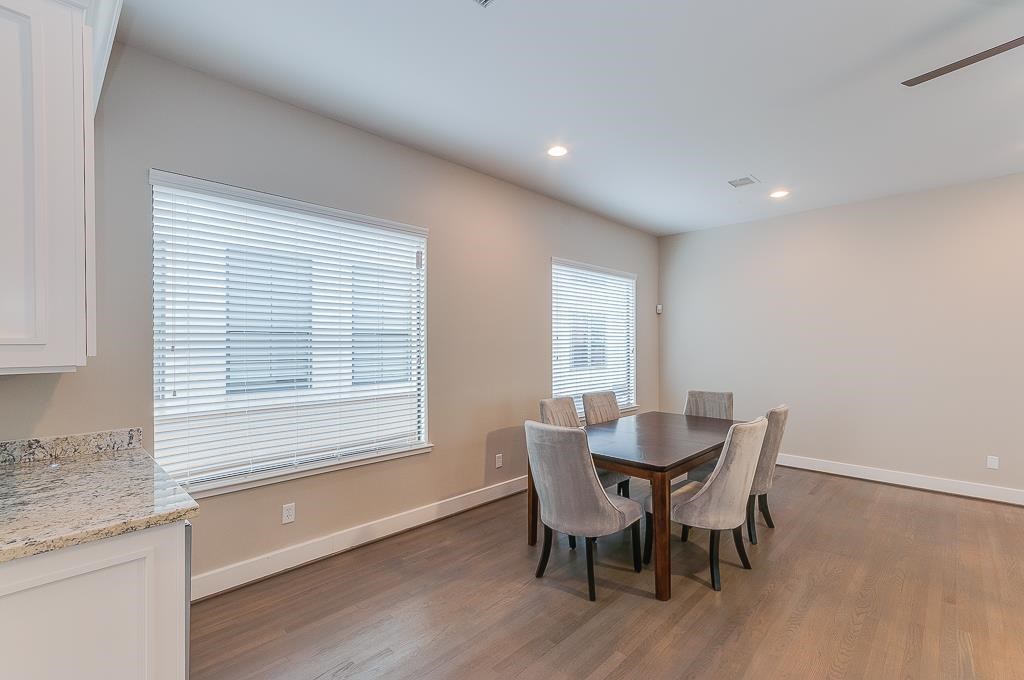 650 Birdsall Street Houston, TX 77007 - Photo 9 of 29 Open concept dining and living room