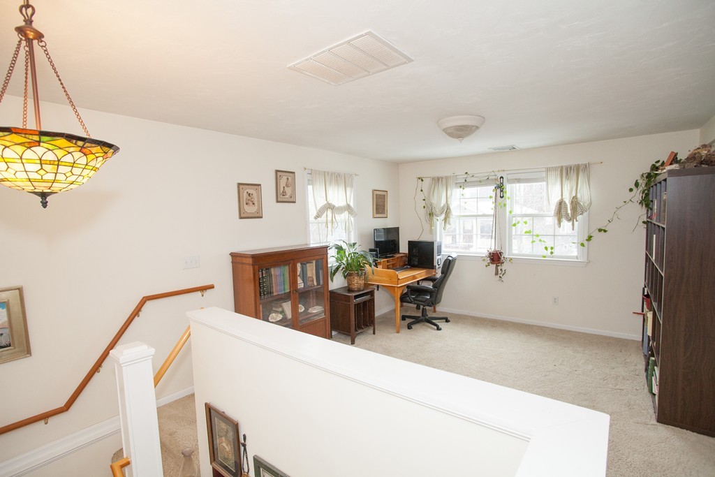 27 Court Road Winthrop, MA 02152 - Photo 7 of 15 Gallery Image 7
