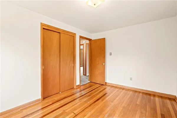 an empty room with window