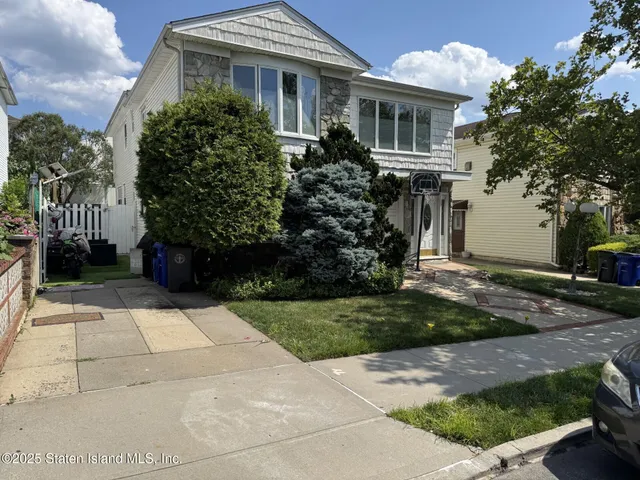 $1,185,000 | 9 Radford Street | New Springville