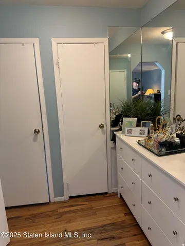 $1,185,000 | 9 Radford Street | New Springville