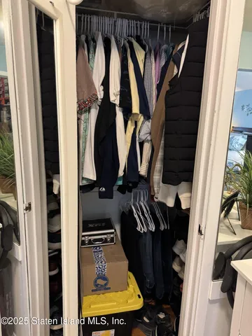 $1,185,000 | 9 Radford Street | New Springville